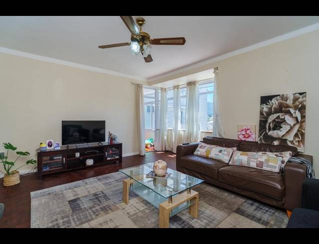 2 BEDROOM APARTMENT FOR SALE IN PLUMSTEAD